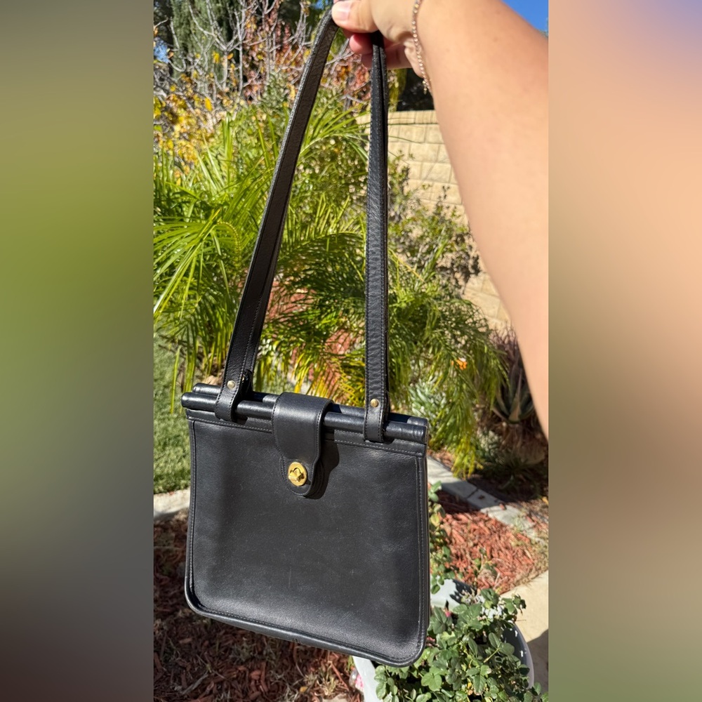 Coach Weston Shopper in Black Vintage Style 9021